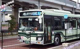 京都鉄道博物館行きのバス